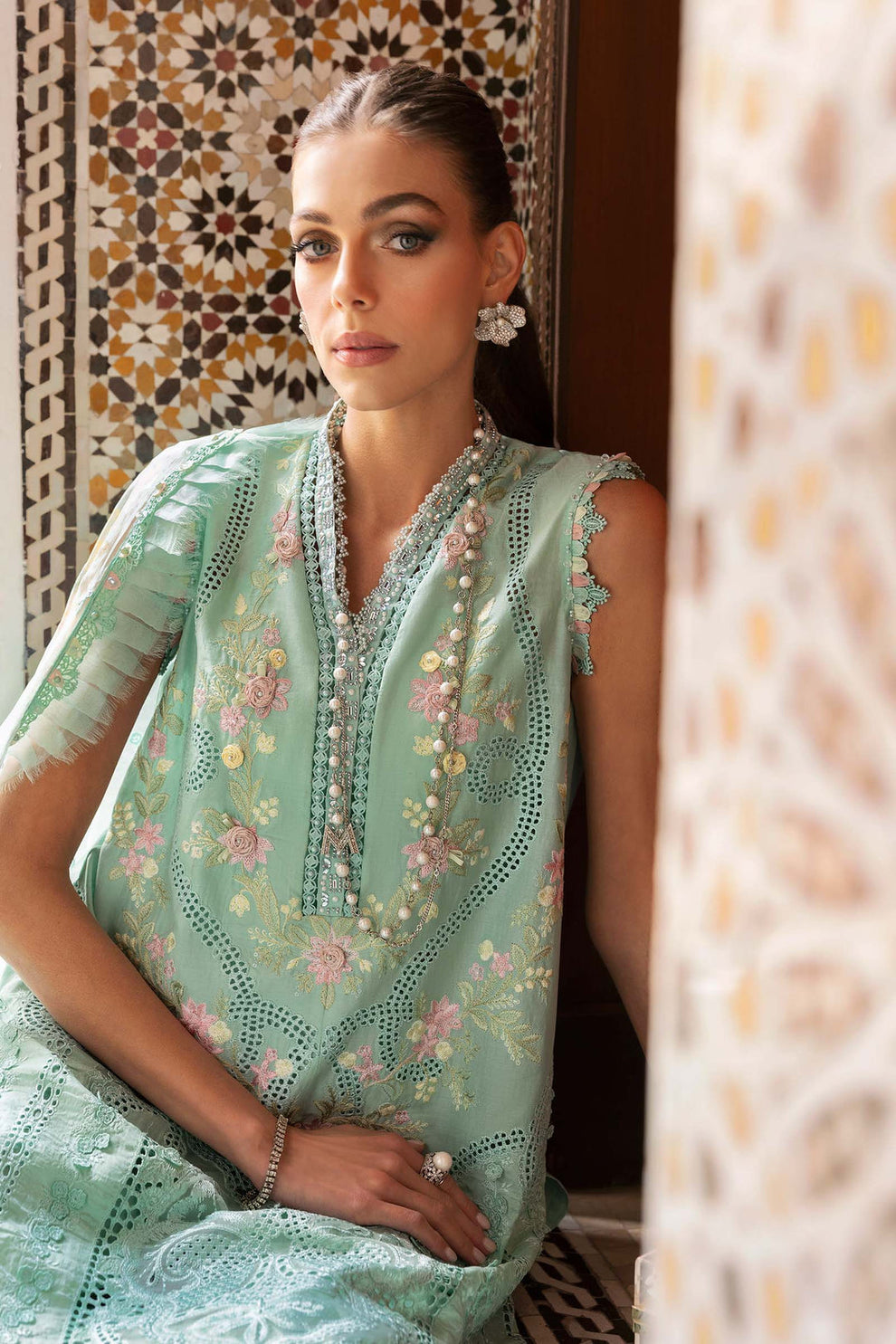 Maria.B Luxury Lawn D-2514-A Ayla's Atelier